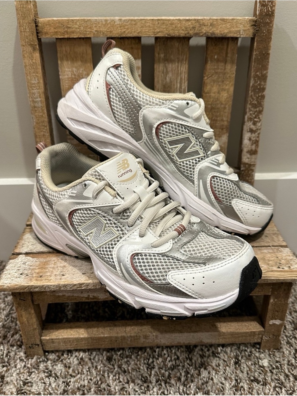 New Balance 530 White Calcium Running Athletic Shoes Sneakers Big Kids Size 5.5